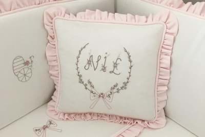 Picture of HAND EMBROIDERED PILLOW WITH Wreath